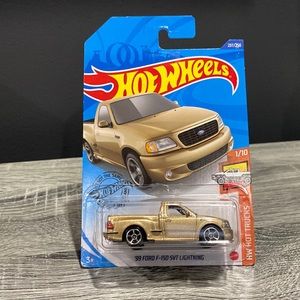 Hot Wheels | Hot Trucks #1 of 10: 1999 Ford F-150 SVT Lightning - 1:64 Scale